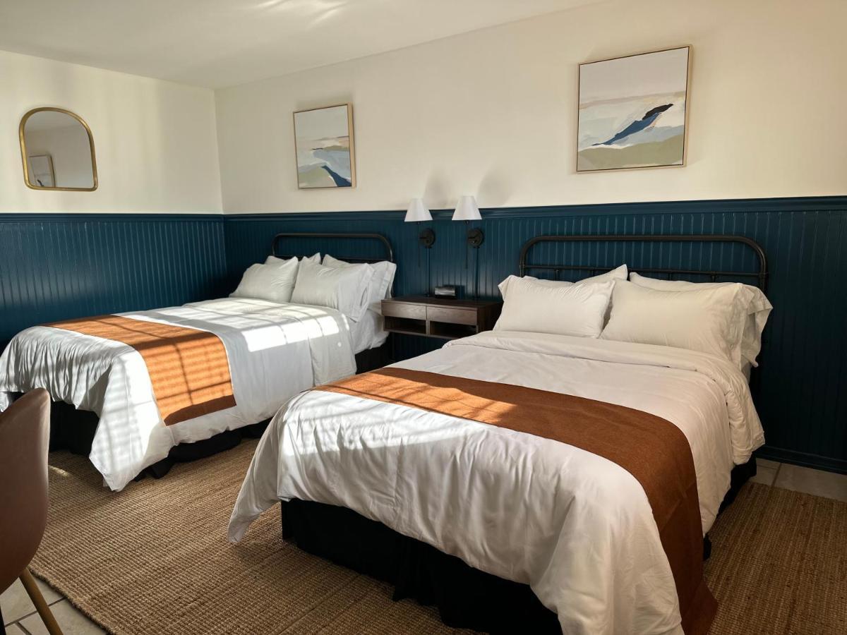 Budget Host East End Hotel In Riverhead Bagian luar foto